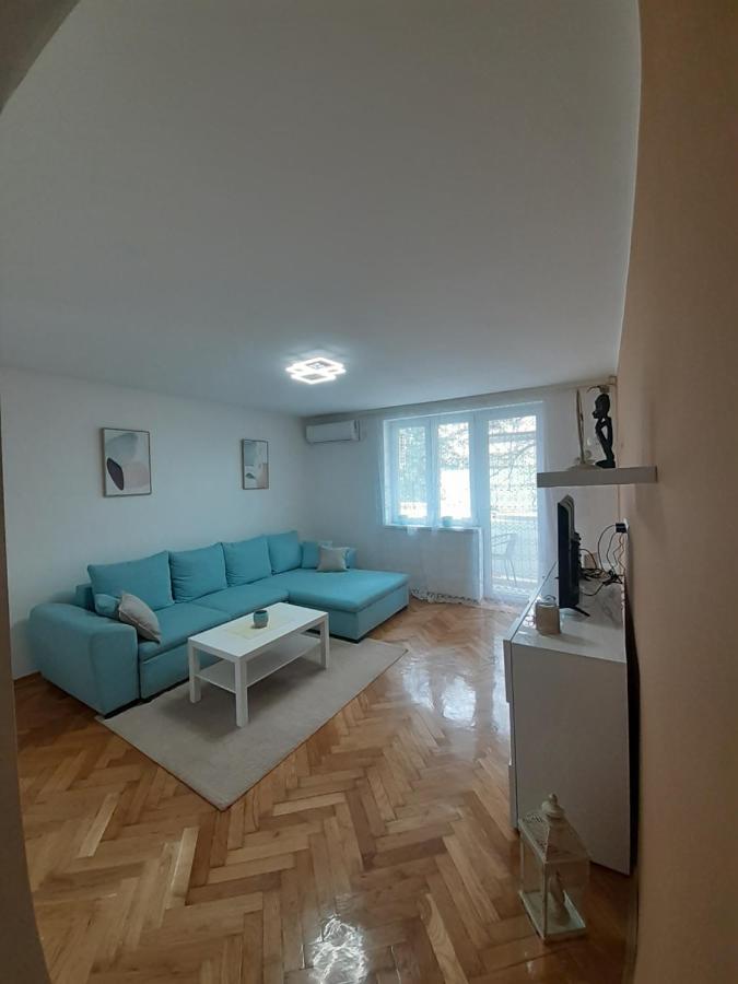 Apartman Jovana Sremska Mitrovica Exteriör bild